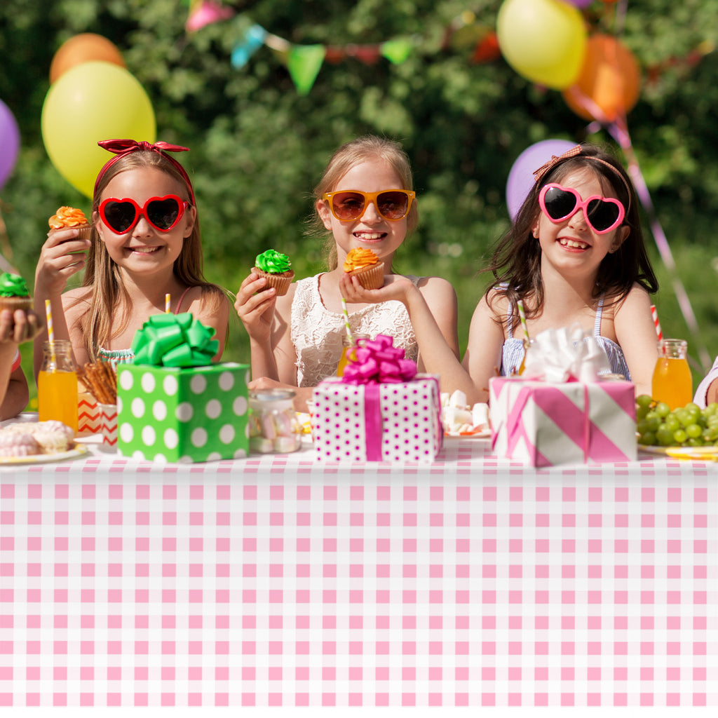 3 Piece Pink and White Checkered Picnic Tablecloth - Disposable checkered tablecloths, buffalo check, rectangular party tablecloths, suitable for picnics, farm birthdays, parties, weddings, barbecues.